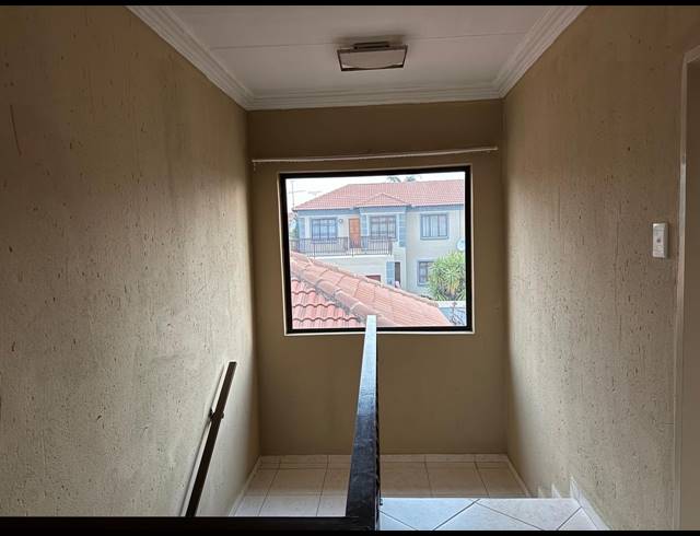 3 BEDROOM TOWNHOUSE TO LET IN SONNEVELD